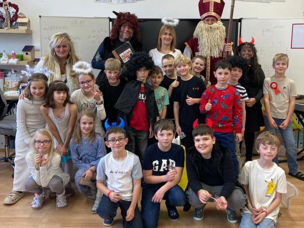 LEGÁČKY NAVŠTÍVIL MIKULÁŠ SE SVÝMI PŘÁTELI