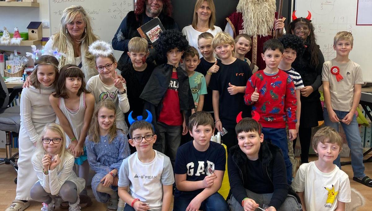 LEGÁČKY NAVŠTÍVIL MIKULÁŠ SE SVÝMI PŘÁTELI