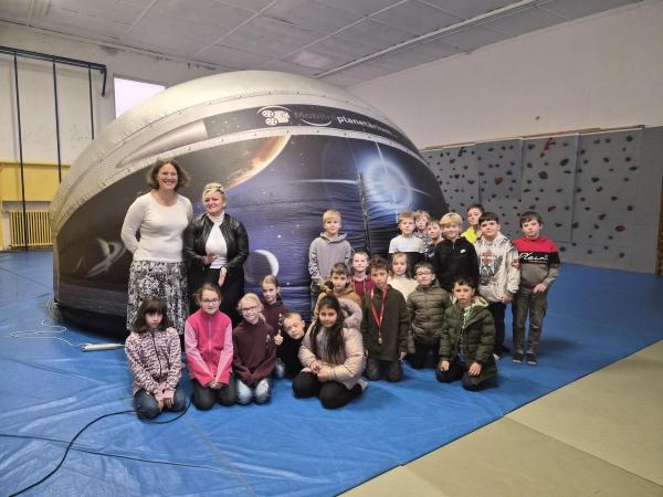 LEGÁČCI V MOBILNÍM PLANETÁRIU